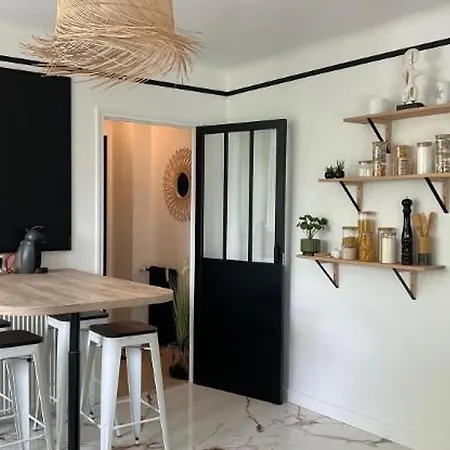 Moderne Et Elegante A Avec Grand Parc Arbore - Fr-1-589-809 *