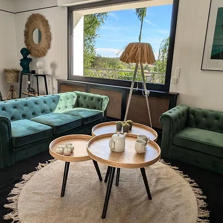 Moderne Et Elegante A Avec Grand Parc Arbore - Fr-1-589-809